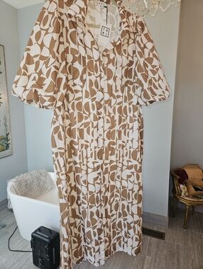 THML Brown & White Geometric Print Button-Front Midi Dress